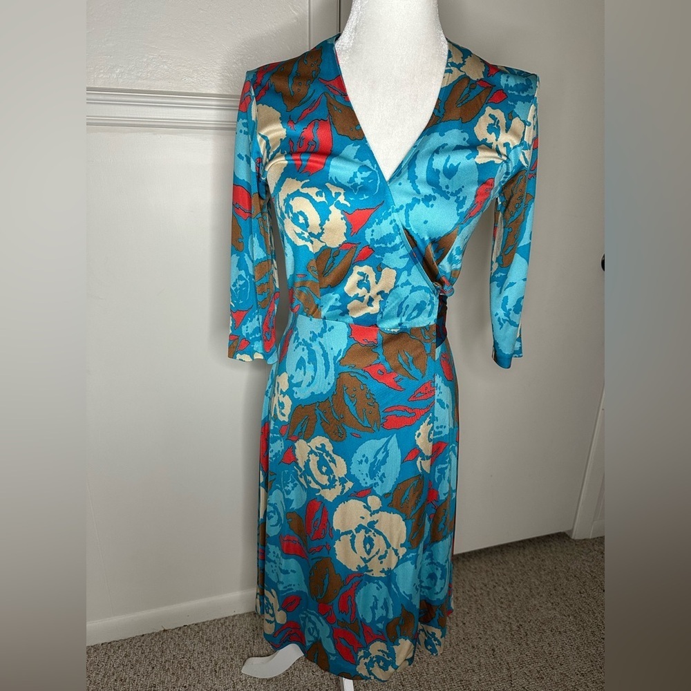 Flora Kung Elegant Blue V-Neck 100% silk Wrap Dress size 6